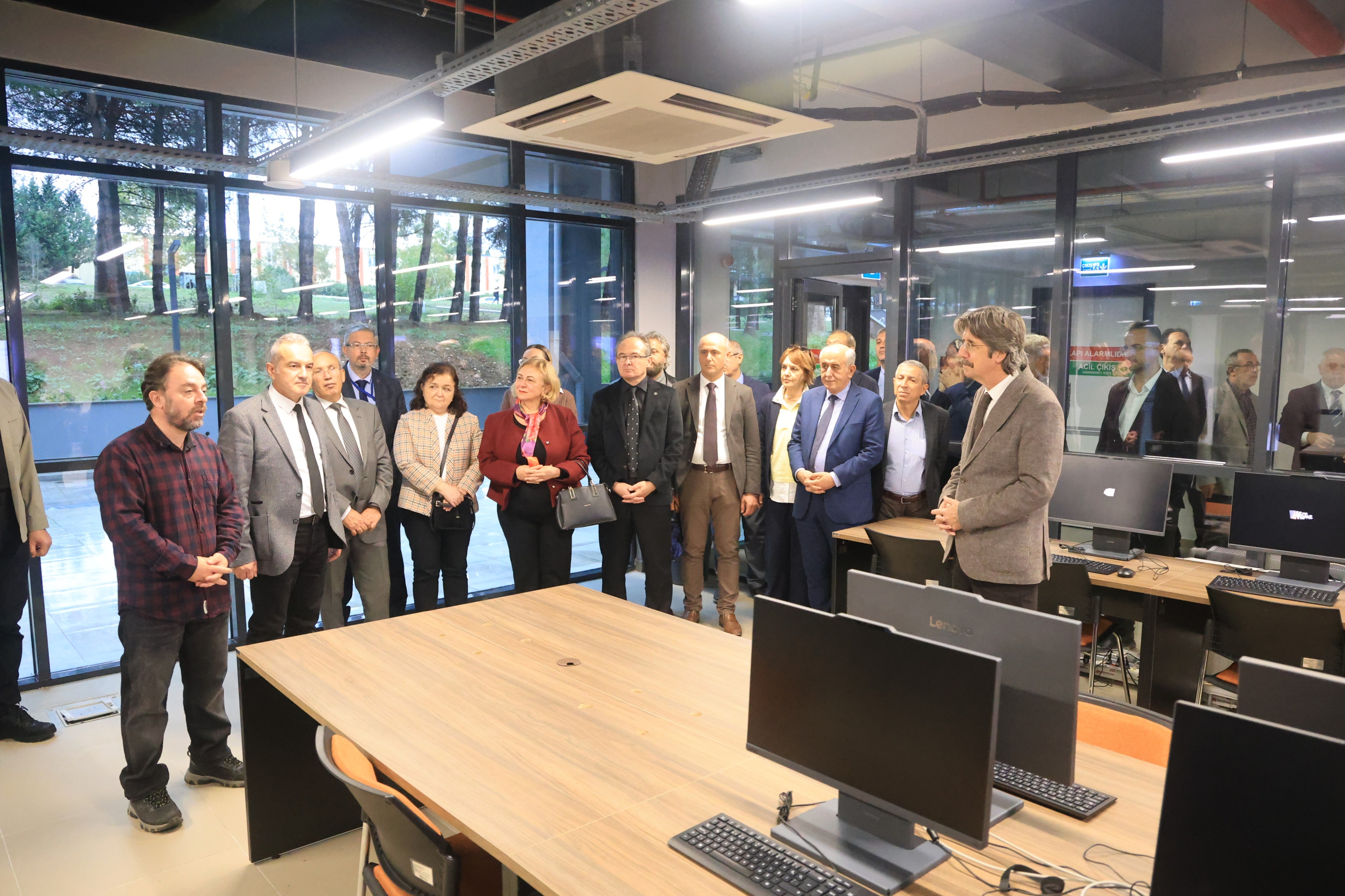 BUÜ’de Merkezi Derslik ve Rektörlük Binası ile Sanat Galerisi’nin açılış töreni yapıldı